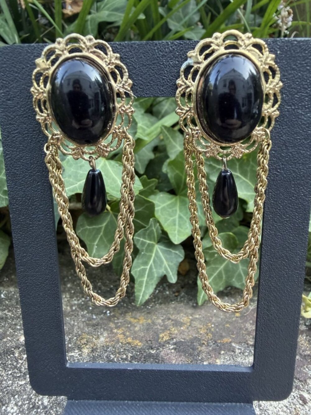 Vintage 80s Black Cabochon Dangle Earrings Gold Rope Chain Swag Teardrop Post